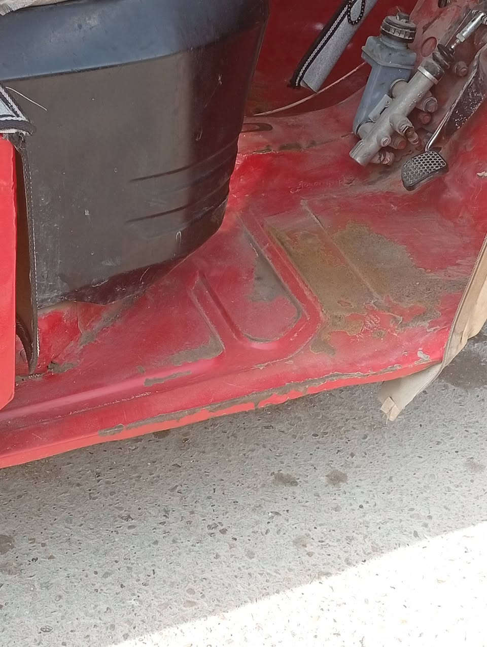 سلام عليكم شباب عندي تكتك 2017شهر 4اوراق المصطفى مكان بغداد الحسينية ***********سعر 3500وبيه مجال قليل
