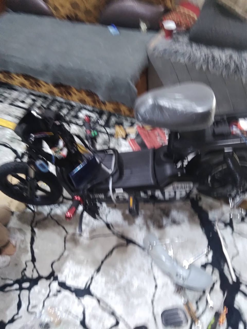 دراجه شحن حجم ١٤ زيرو كسر كارتون سعر ٣٢٥الف وبيها مجال البصره الحيانيه شارع السيد  رقم ***********
