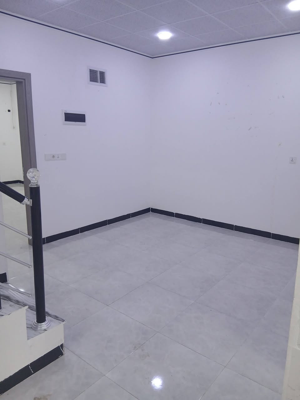 شقه زيرو للايجار في الموصل حي السكر قرب مجمع الاوربي تو 
غرفتين نوم هول صحيات مطبخ بيتونه 

*********** ابو سيف
*********** ابو احمد 
*********** ابو احمد
