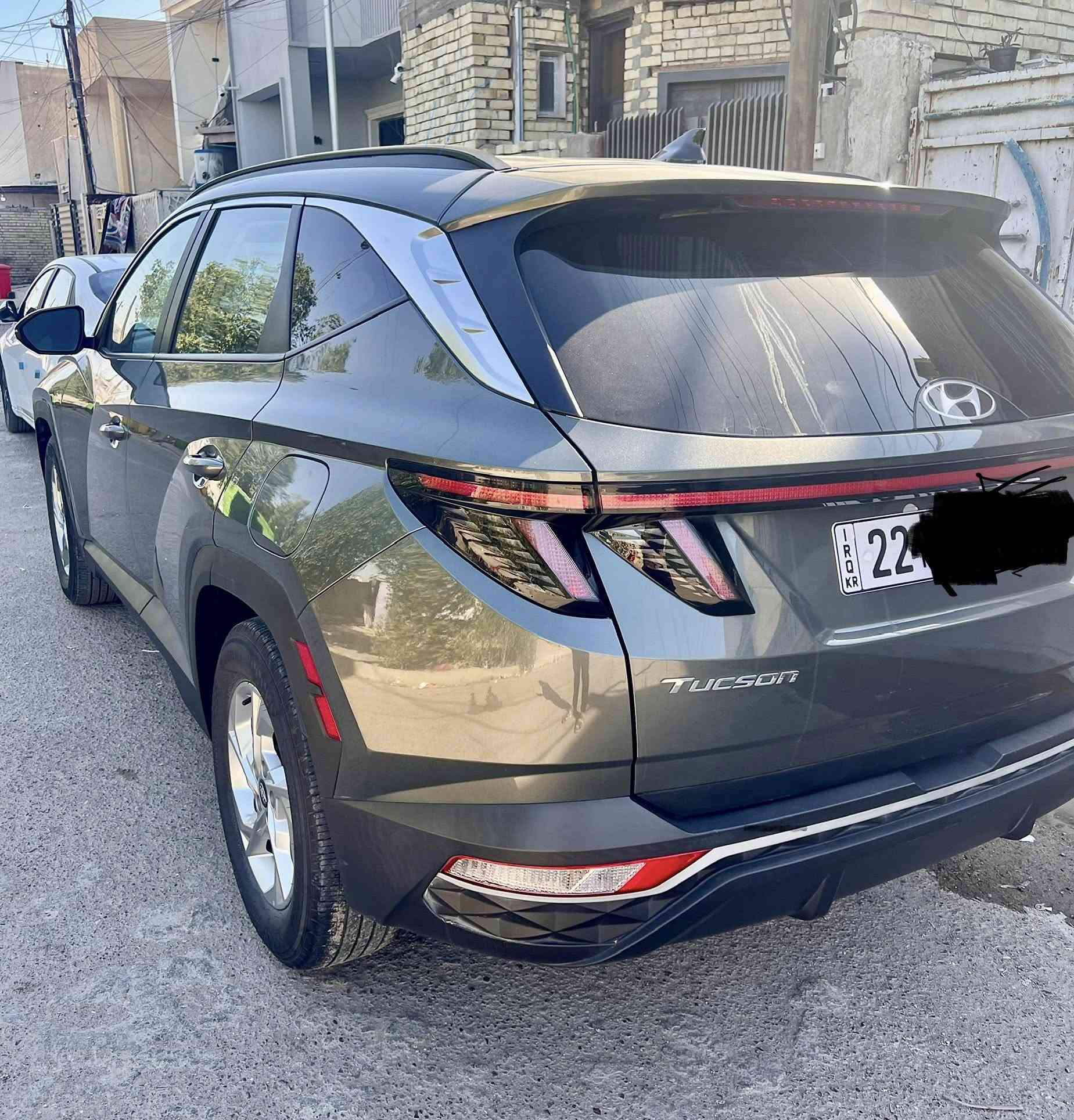 البيع توسان موديل2023وارد امريكي محرك 2500مرغوب  فول عدة فتحة
السلام عليكم من رخصة أداره الكروب 

موصفات الون نفطي بدون ايرباك وبدون دواخل 
حادثه بنيد فقط امبدل والكصه مال القمامه طخه خفيفه بالتحميل مطخوخه والباقي كله مكفول 
السياره رقم اربيل تحويل ثاني يوم 

تشغيل عن بعد 

بصمة 

انارة ترحيب عند قتراب

رادار امامي

رادار جانبي

رادار خلفي

توقف ذاتي عند قتراب 

تدفه كشنات 

مود درايف نورمال سبورت سمارت

تحكمات ستيرن و مثبت سرعة

تحديد مسار 

قيادة اليه 

مانع نزلاق 

مانع منحدرات، 

هاند بريك بصمة

قطعتين تبريد 

صندوق كهرباء

كشن سايق كهرباء 

داخل كشنات مخمل ماشية 65

سياره كلش جديده وجاهزه كلشي ما تصرف عليه بل واقع بعد احله  سونار موجود. عنوان بغداد المعالف استفسار اتصل ***********سعر 184 ورقة
