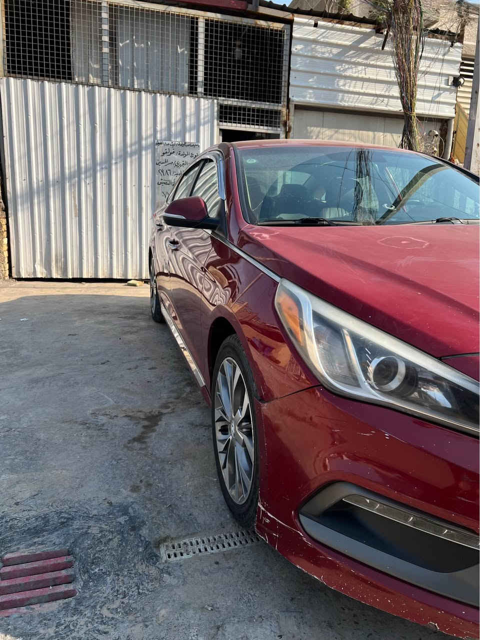 السلام عليكم سوناتا 2015 للبيع 
مواصفات السبورت 
وارد امريكي حادثه سرقه بنيد فقط 
لغود شواصي مكفوله 
كير ومحرك مكفول 
تخم تاير جدد 
صدر السياره جديد. 
تبريد ثلج 
تحكم ستيرن جهتين 
الكرسي كهرباء 
السياره جاهزه للاخير واحلى من الصور 
المكان / بغداد حي الخضراء 
السعر / 135 وبيه مجال حك الجيه 
للاستفسار / *********** بغداد, العراق
