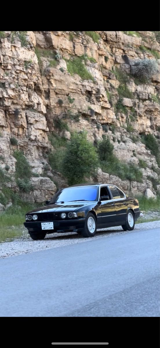 BMW E34 530i دەبڵ دیجیتاڵ MS43 بۆ فرۆشتن سەیارەکە ماشاللەی دەوێ کوشن جلدە و فۆڕمیکا و چوار جام کارەبایە ABS و چوار تایەی ویل حەسیری سفری لەسەرە سڵایدە هەموو قەلبی توند و تۆڵە و گزۆز 8 پستنی لەسەرە 560هەزار غەرامەی لەسەرە سەنەویلەسەرچوە بەناو کردن و تەحویل و وەکالە بەشەرت نرخی 58 وەرەقەیە مەجالێکی برایانەشی تێدایە أربيل, العراق


**إذا كنت صاحب هذا الإعلان وتريد حذفه لأي سبب، رجاءا أرسل رسالة إلى الدعم الفني**