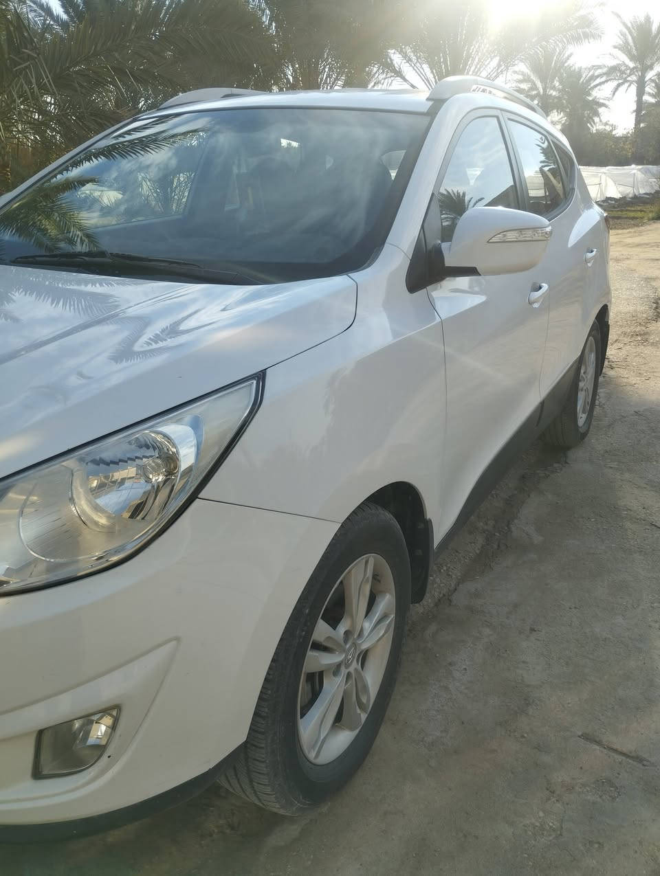 سلام عليكم
توسان للبيع موديل 13خليجي رقم بغداد انكليزي سنوي بسمي هزه وسنوي لل 2030 محرك 2000دوش بيه باردين تدفئة تبريد شغال تحكم مقود السيارة ماشيه 159 مداور ثاني يوم مداور 
مكان السيارة بابل الشوملي 
السعر 144وبيه مجال 
تلفون ***********
