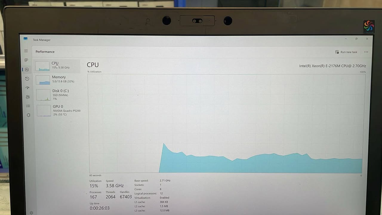 السعر : 700 الف قفل قفل 
HP ZBook 17 G5 (نسخة Workstation):
المواصفات الأساسية:
المعالج (CPU): Intel Xeon E-2176M (بسرعة أساسية 2.70GHz وتصل إلى 4.4GHz، بـ 6 أنوية و12 مسار). هذا معالج فئة "سيرفر" مخصص للأداء العالي.
كرت الشاشة (GPU): NVIDIA Quadro P5200 (بذاكرة منفصلة 16GB GDDR5). هذا واحد من أقوى الكروت المخصصة للأعمال الهندسية في وقته.
الذاكرة (RAM): 16GB (من نوع DDR4).
التخزين (Storage): قرص SSD NVMe بمساحة إجمالية تقريباً 1TB (مقسم إلى C بمساحة 237GB و D بمساحة 715GB).


**إذا كنت صاحب هذا الإعلان وتريد حذفه لأي سبب، رجاءا أرسل رسالة إلى الدعم الفني**