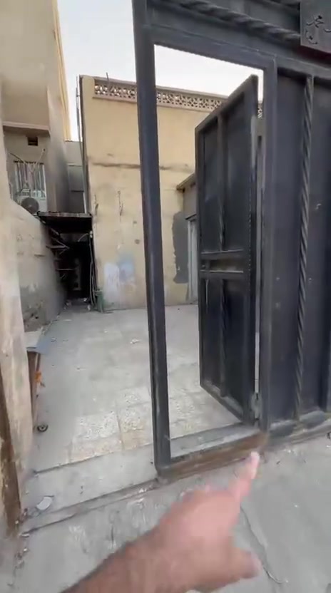 بيت للايجار بالمشراك الجديد قرب جامع علي بن موسى الرضا ايجاره 500  الف الي يريده يتفضل خاص او للتواصل واتساب ***********
