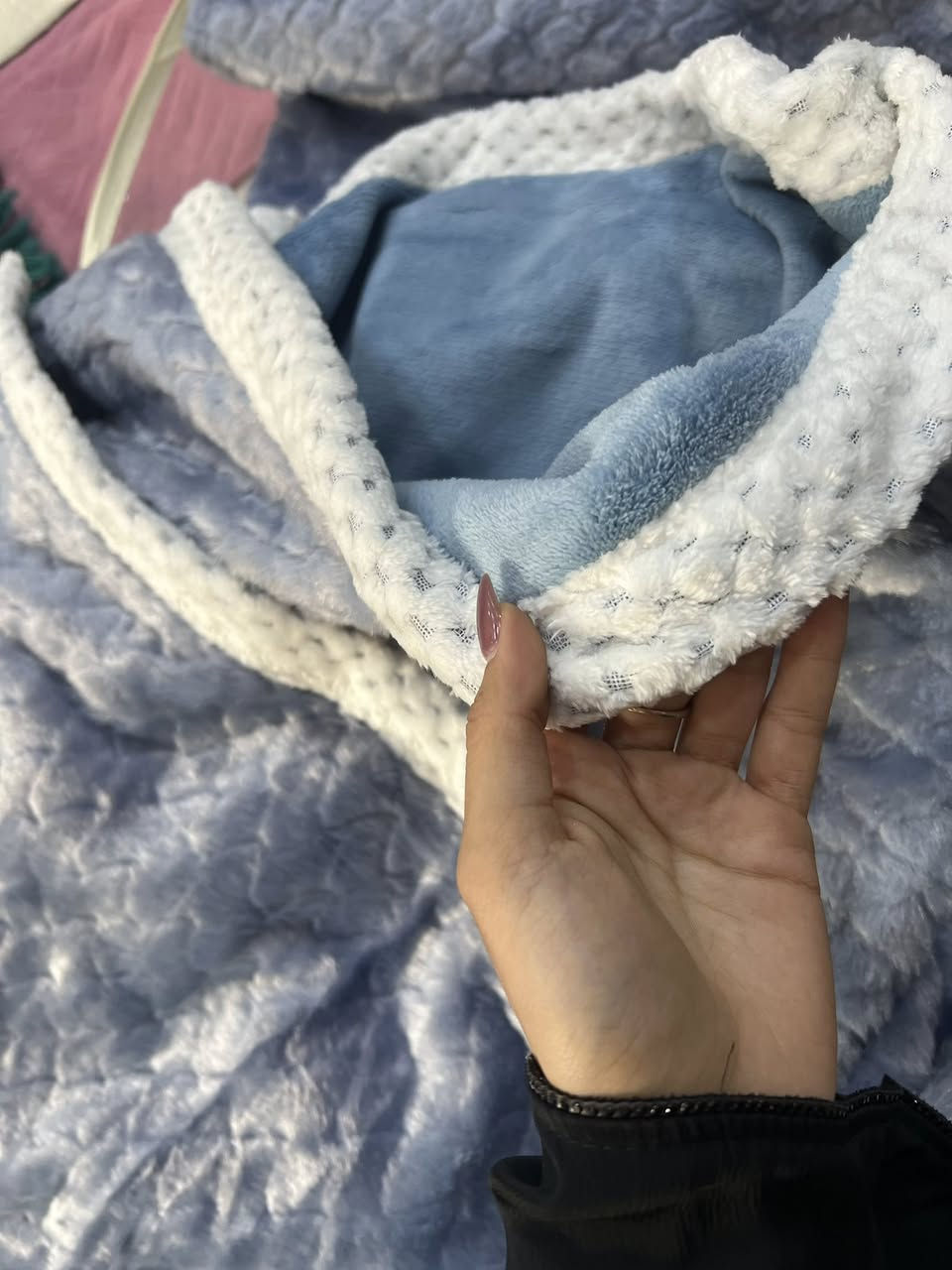 فرشه نفرين خامته تخبل 
باقي اخر 7 قطع بس الي بلصور. 
اكو توصيل لجميع مناطق العراق 
بهاري هذا موسمها تخبل سارعوا بلحجز قبل لتخلص 

***********هذا واتساب
