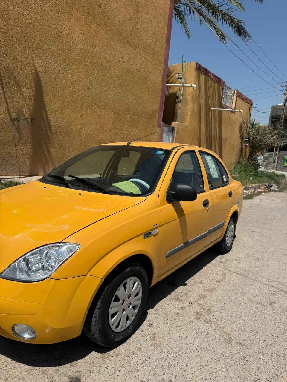 السلام عليكم سيارة للبيع للبيع 
سيارة طيبة موديل 2015 السيارة كفالة 
سياره بالشكل احله من الصور 
عنوان بغداد المحمودية 
الرقم مالتها بغداد و إنكليزي. 

+964 778 228 5827
