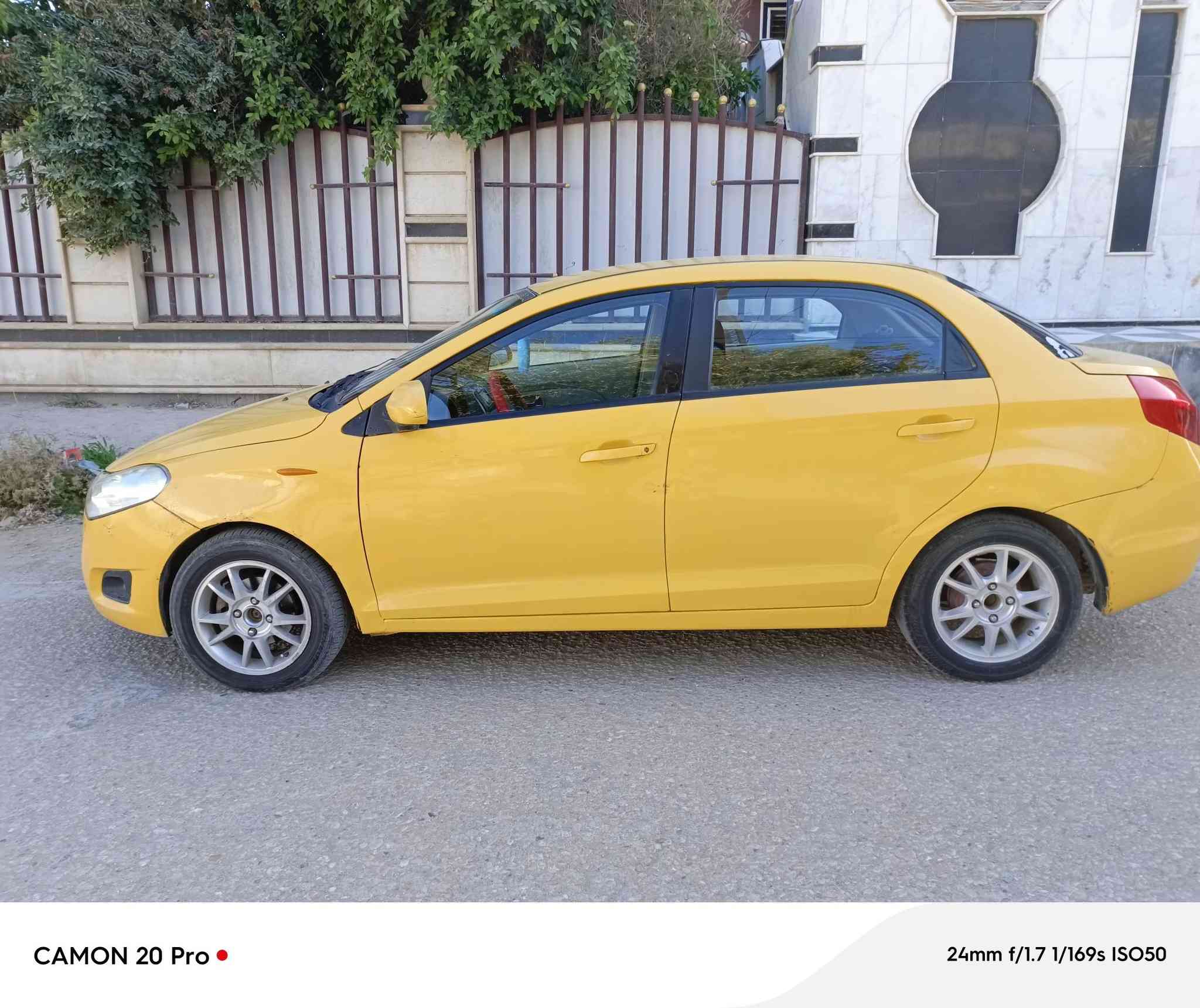 السلام عليكم للبيع شيري فلاوين موديل 2012 سياره  تبريد تدفئه حداديه خير من الله شرط الفحص سياره حلوه بدون حادث رقم بابل مداورة ثاني يوم شرط التحويل مكان السياره حله بابل قرب مجسر الام السعر  اتصال على  الرقم
***********
