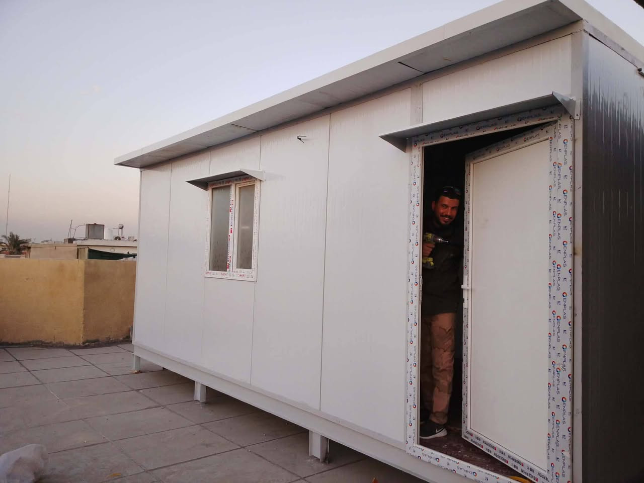 معمل كرفانات الجبوري وجميع الحداده يوجد كادر فني شغل قطعي كل لمحافظات ولبيوت ولمزارع وسقوف ثانويه وديكورات لجميع الحداده ولكرفانات نفذ جميع المحافظات شغل ظد لحريق وعادي اخوكم غانم *********** /***********
