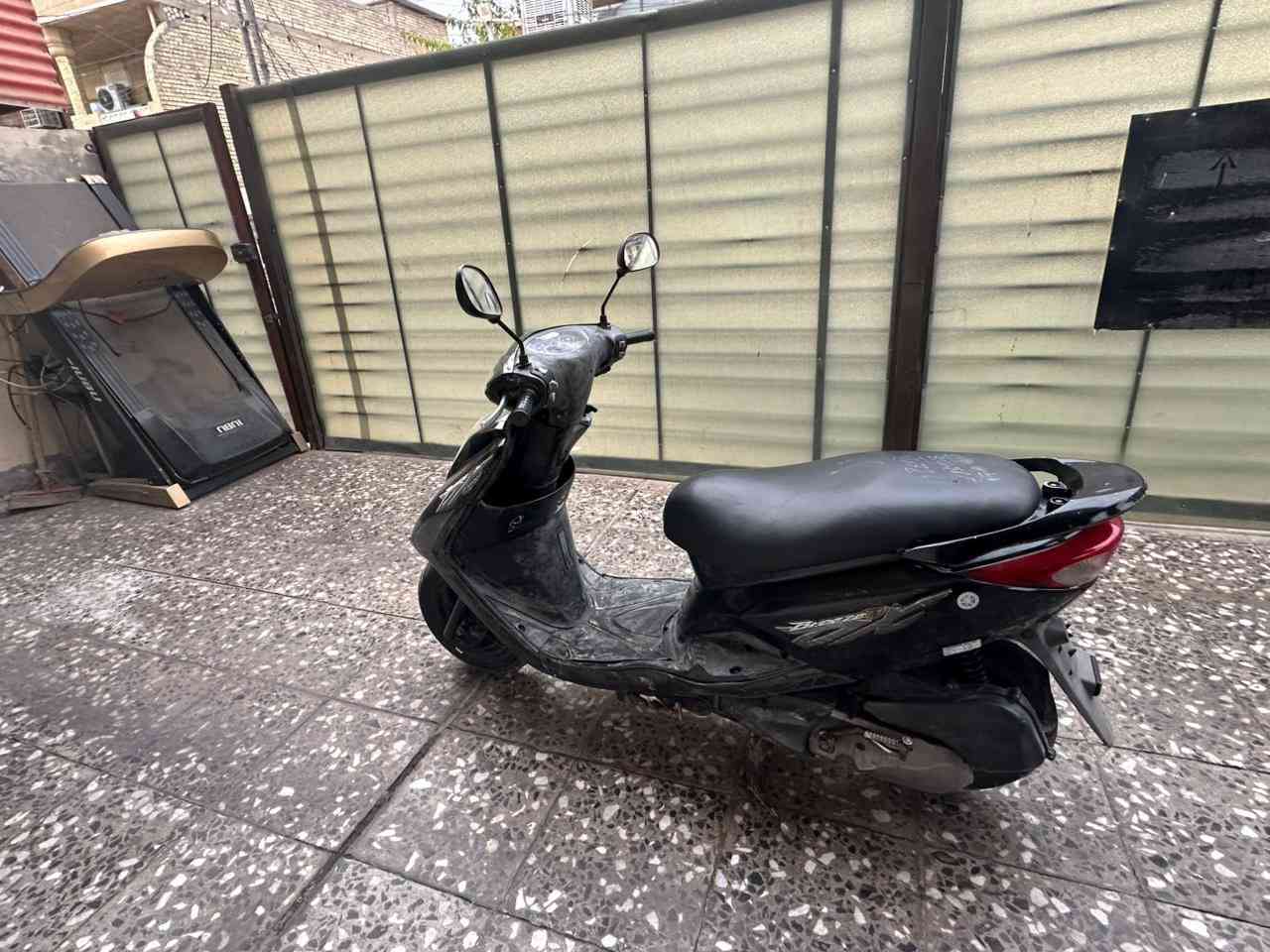 دراجة بريز للبيع دراجة كاملة بقص بس باتري السعر ٦٠٠ وبيهة مجال العنوان الدورة ابو دشير الرقم ***********
