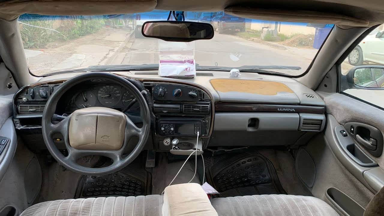 شوفليت لومينا للبيع او مراوس حسب القناعه. موديل 1999 محرك 3100. 6 سلندر مكينه وكير بلادي وخير من الله تبريد شغال.السياره بأسمي والسنويه لحد شهر ال9
السعر :35 وبي مجال 
الاستفسار : ***********
