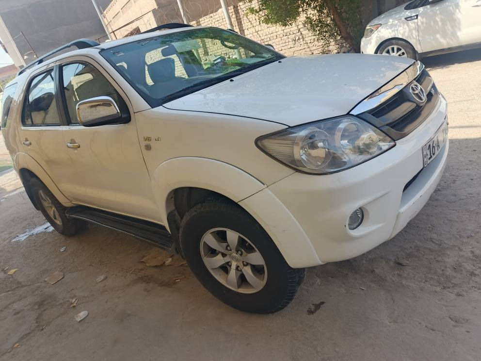 للبيع تويوتا فورشينر موديل 2006 رقم قادسيه بسمي مكينه 6 سلندر كير ومكينه وحداديه وتبريد مكفولات بيه صبغ دعاميات فقط كل نقص مابيه السياره سعرها 140وبيه مجال قليل 
السياره بالحله بحي الزهراء يم جسر الام
***********   *********** حلة, بابل
