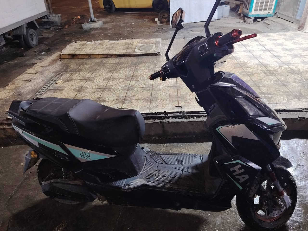 السلام عليكم سكنس شحن للبيع
الدراجه حلوه ومافديوم موكفتني مبدل بيها بطاريات ثنين والماشه معووجه ولكفرات كم واحد مشخط مثل ما موضح بلصوره ولستاند الخلفي مكسور مال توديك واجيبك دراجه حلوه سعر 350وبيها مجال حك الجيه مكاني الكراده داخل  ***********متواجد واتساب
