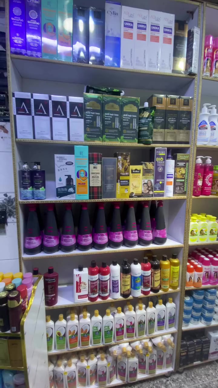 سلام عليكم كوزمتك لبيع مستعجل مثل ما شوف بل فيديو شنو تريده اخذه بعه باترينه او بدون
*********** مدينه صدر داخل قطاع ٥٤
