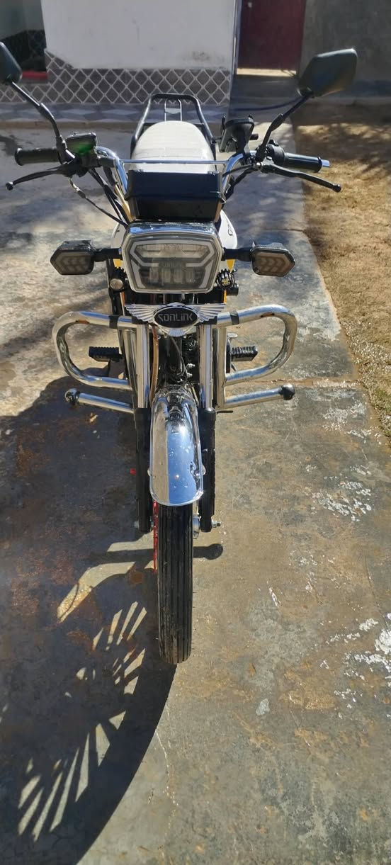 السلام عليكم دراجه 24للبيع وترهم مراوس حسب لقناعه دراجه نضيفه ما ناقصها شي
*********** رقمي ولخاص مفتوح
