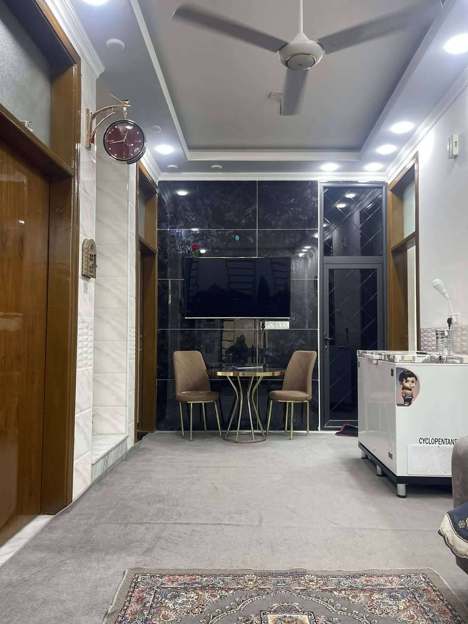 السلام عليكم دار حديث للبيع 
المهندسين قريب على شارع 60

***********
