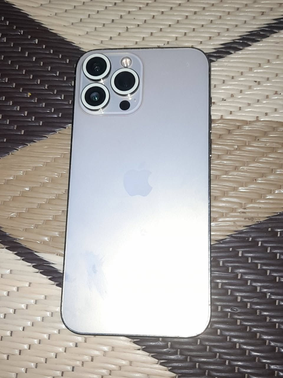 اسلام عليكم ايفون 13برو ماكس 
ذاكرة 128
تك سيم
بطاريه 100🔋
شاشا ثلاث خيارات مستبدل 
ملاحضه؛_الجهاز مرات الشاشه تعلك ضو احمر ترجع تطفه الخلل من الشاشه بس الجهاز شغال طبيعي 
الجهاز مستبدل شاشا او بطاريه
سعر 375ابو 350لا تتصل***********
