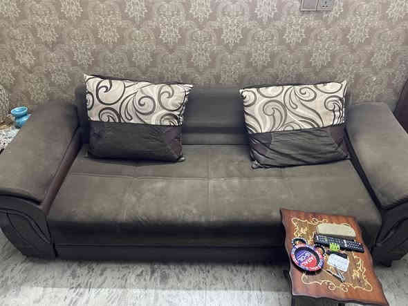 تخم مستعمل نظيف جدا للبيع ماخذه ب ١٣ ورقه ابيعه ب ٤٠٠ الف مكانه القادسيه اليرموك
***********
