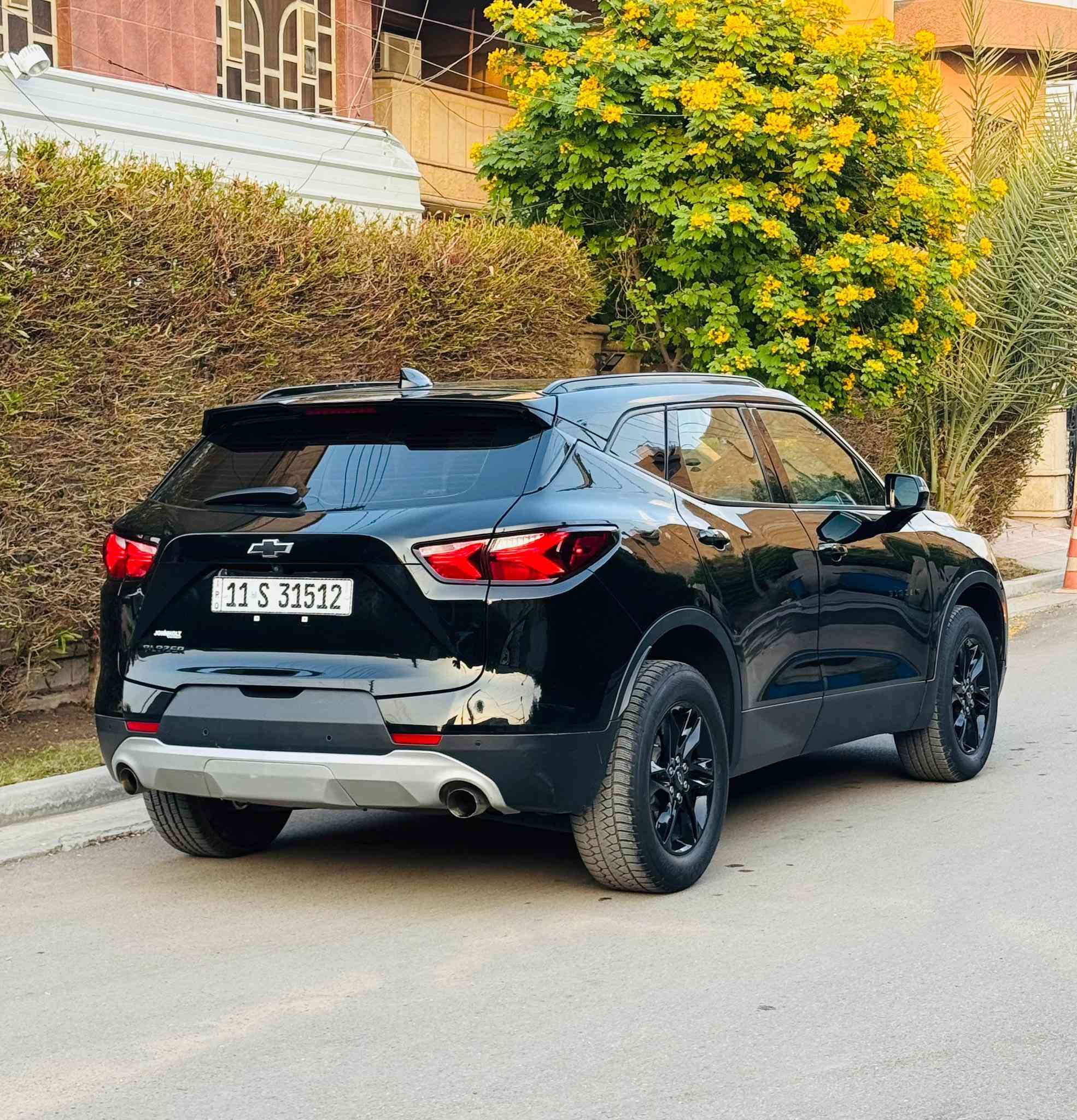 للبيع شوفرليت بلايزر  LT2 موديل 2022
( رقم بغداد سنويه بسمي)
محرك 4 سلندر 2000 تيربو 
ماشيه 60 الف 
وارد امريكي حادثه جاملغ امامي بي بارد فقط بدون دواخل بدون صبغ ايرباك ستيرن وبرده
وعلفحص وين ميحب المشتري
صور الحادث ورقم الشاصي موجود بلمنشور
المواصفات :- بصمه ,شاشه ,جنطه كهرباء, رادار امامي خلفي جانبي ,مقعد كهرباء, تحكمات ستيرن ,تحديد مسار, لايت امامي زينون ,لد امامي خلفي ,حساسات خلفيه ,كامره خلفيه دواره ,اوتو ستوب , تدفئه كشنات وبعد هوايه مواصفات
مكان السياره بغداد المنصور 
السعر 195 ورقه قابل لتفاوض
***********
