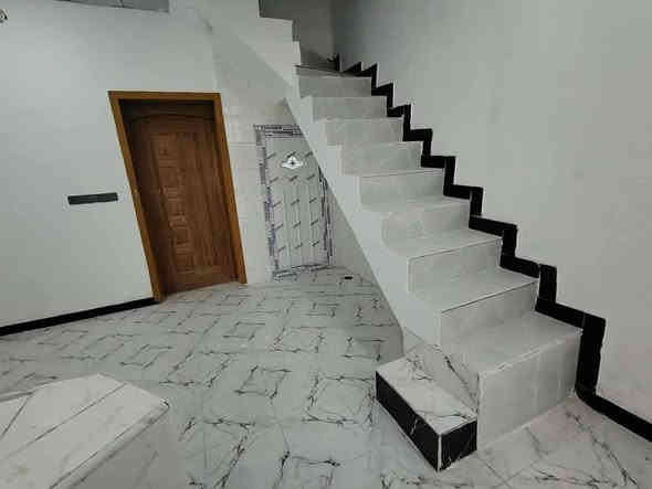 المساحه 50 متر بيت نضيف جديد 

يحتوي

غرفه +صاله +مطبخ+صحيات+مكشوفه +

الموقع ::نجف  شارع الصب عمود 321

سعر الايجار 💵#سعر200💸 الف قفل قفل

لايوجد مساحات أخرى لليجار ❎

#كل_شهر_بشهره***********
