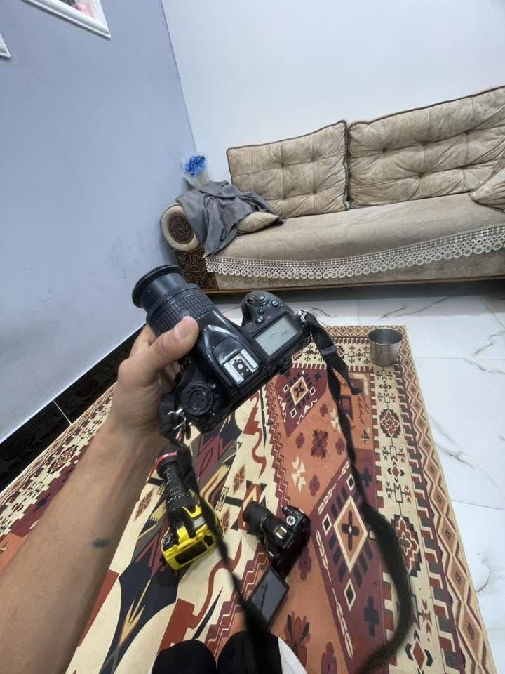 3 كامرات للبيع مع ملحقات
كامره نيكون 7200
كامره7100
كامره5200 شاشه قلاب 
مع شرط الفحص
تواصل واتساب 
***********
