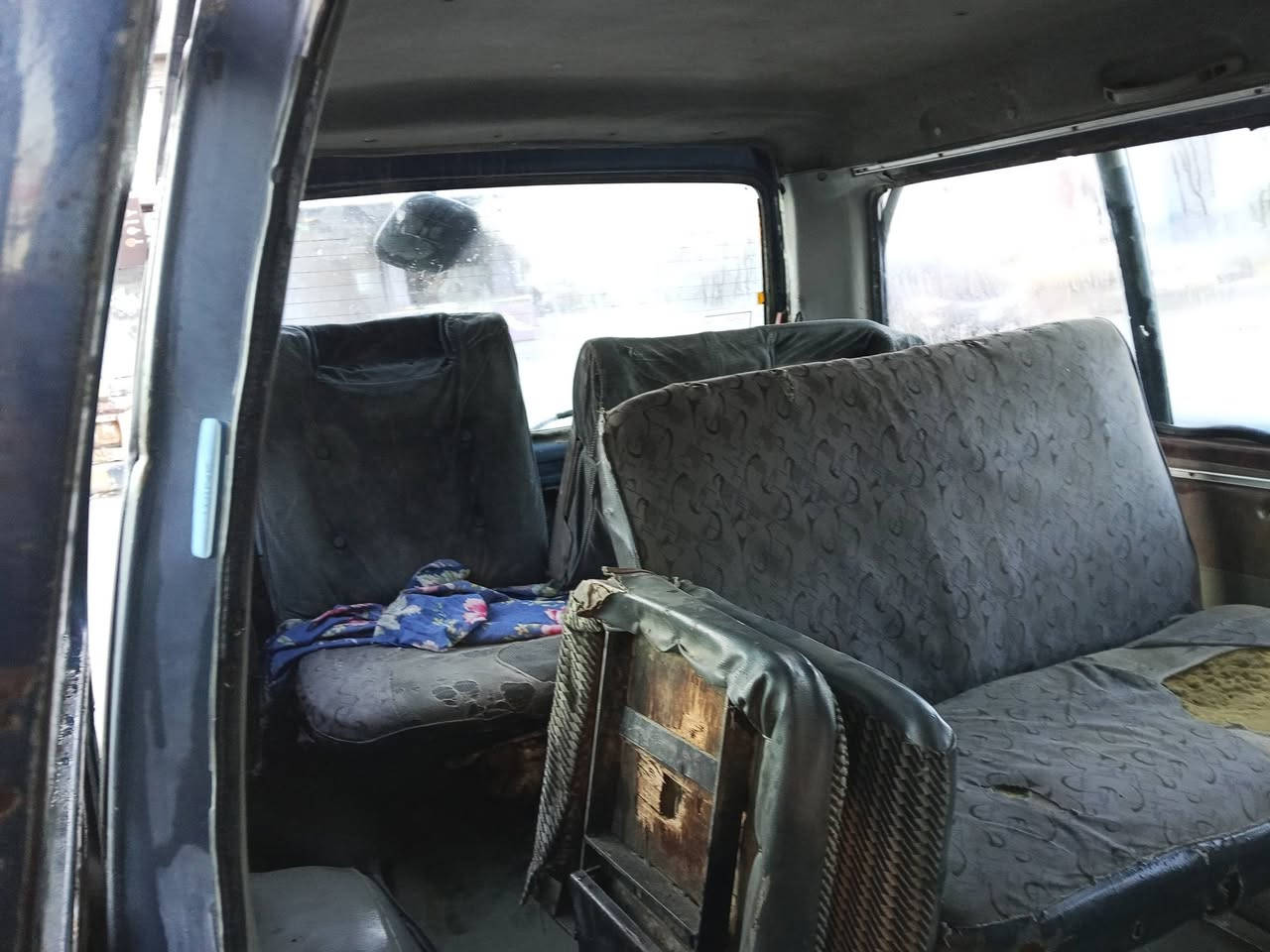 السلام عليكم كيه بسته موديل 1992رقم بغداد حمل نكليزي مكينه كيرحداديه شرط شواصي سليمه غرفه جديده تحويل سنويه 28للبيع اومروس السعر 28بيه مجال مكاني كربلاء ***********
