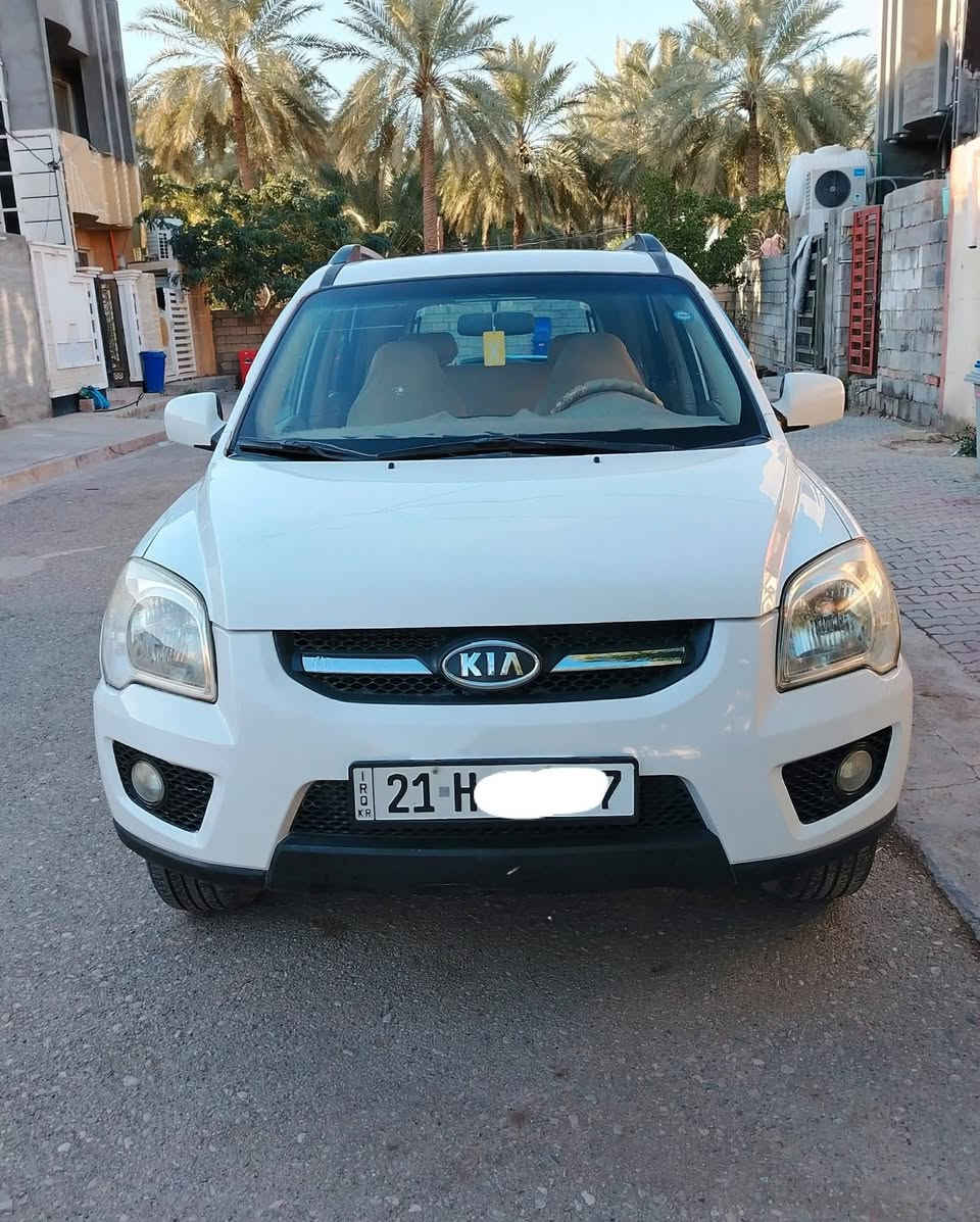 اسبورتج موديل 9 بسمي للبيع عارضها ١١٢ وبيها مجال عنواني ديالى المقدادية محرك ٢٠٠٠ تدفئة تبريد شغال السيارة جاهزة للاستفسار اتصل وادلل ***********
