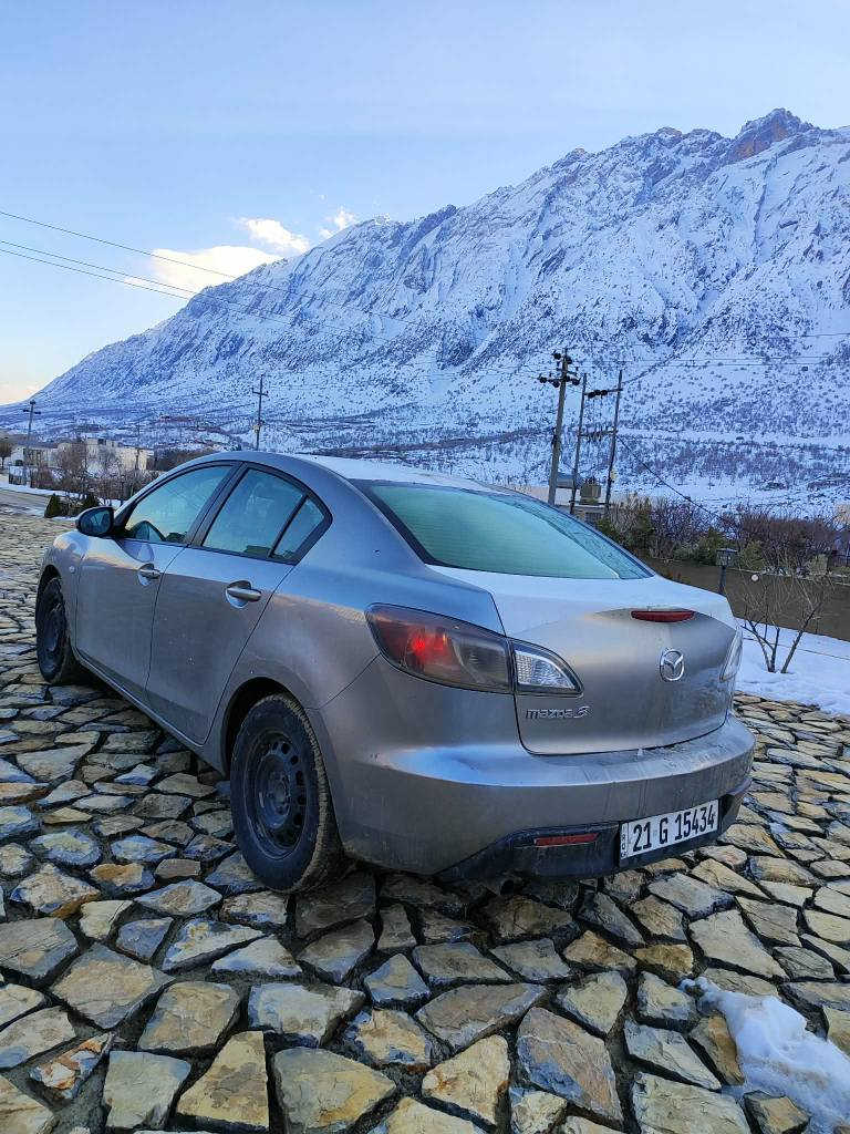 مازدای خەلیجی
 ناو زەرد زووم 3مۆدێل 2011
/*********** نرخی 85و مەجالێکی کەم
گێڕو مەکینە بەشەرتی فیتەر 
بێنوقسانیە سەیارەکە
ناوونیشان سلێمانی السليمانية, العراق
