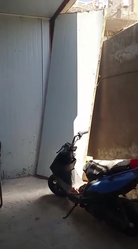 محل كرفان للبيع الطول ٣ والعرض ٣ متر مفصخ قليل منه 
مكان الخاجيه ‎***********
