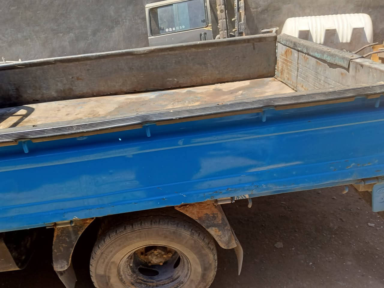 بدي للبيع المكان بغداد موبايل *********** علما البدي 6 جنكال مغلف وكامل
