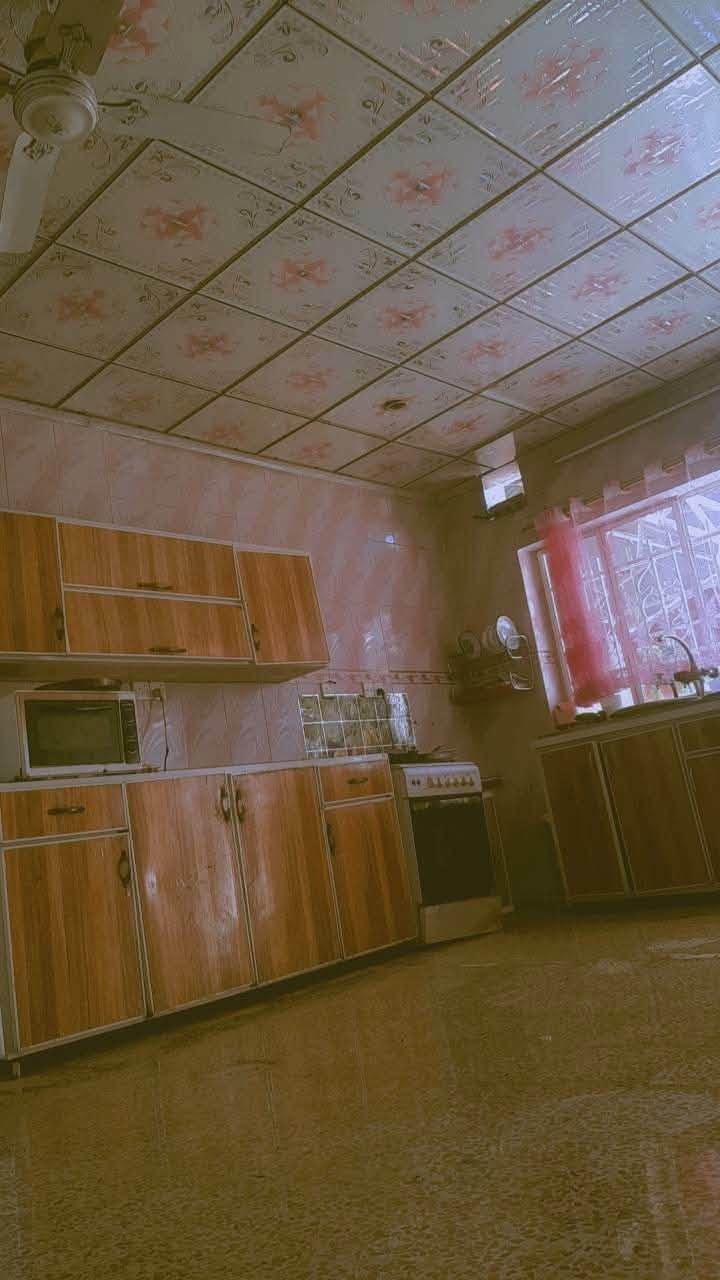 🏢 مكتب الكنز للعقار
📍 حي سومر – بعد التقاطع الثاني قرب أفران قباء

📱 ***********
📱 ***********

🔹 لدينا دار للبيع في الموصل – الجانب الأيسر، منطقة حي سومر، قرب جامع التواب.

▪️ مساحة الدار: 200 متر 
▪️ طابق واحد
▪️ الدار فول مواصفات وفي موقع مميز

💰 السعر على الخاص أو بمراجعة مكتبنا.

نسعد بخدمتكم ونتشرف بزيارتكم لمكتب الكنز للعقار.
