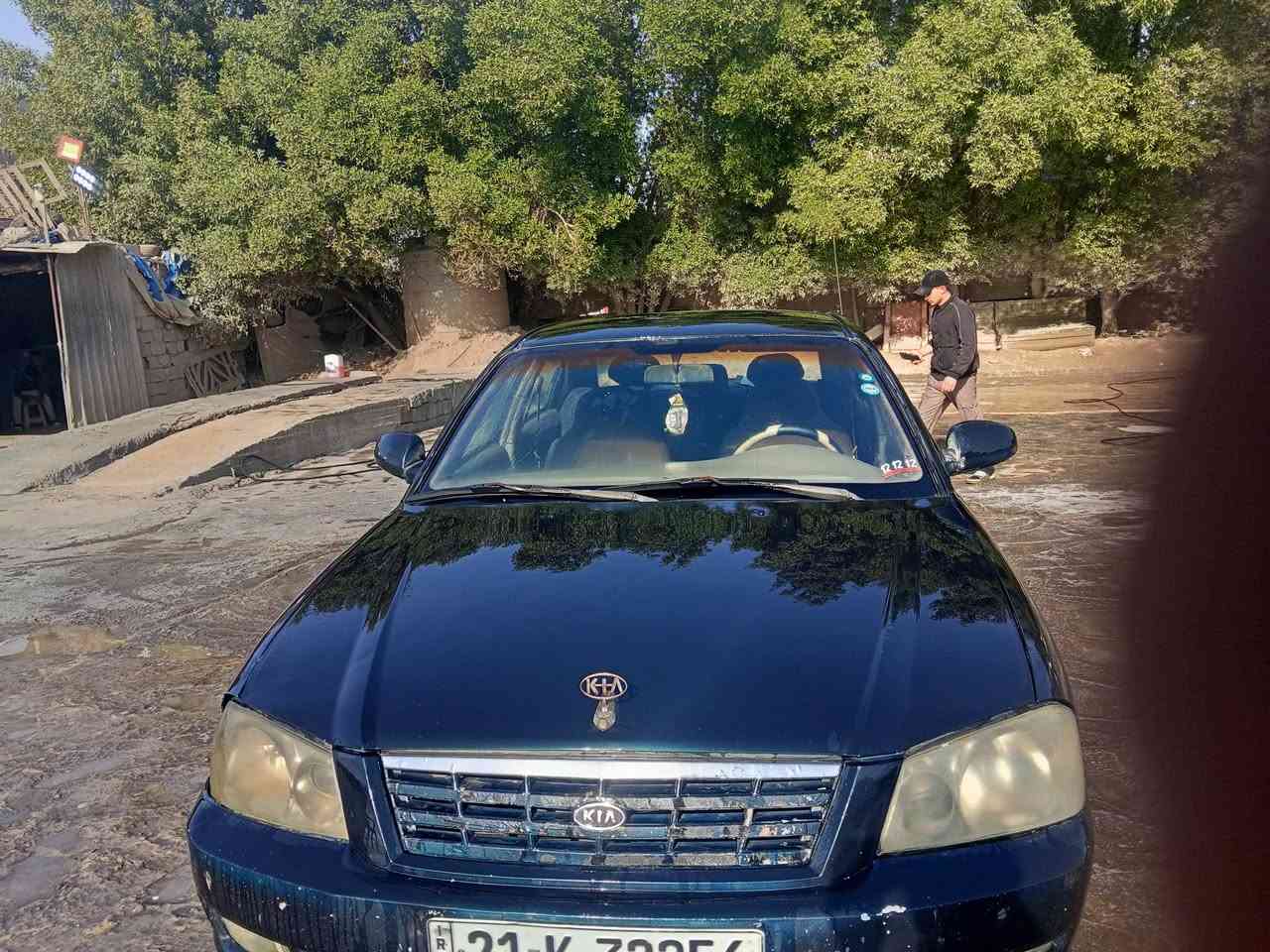 سلام عليكم للبيع 2001السعر 62،الرقم ***********
