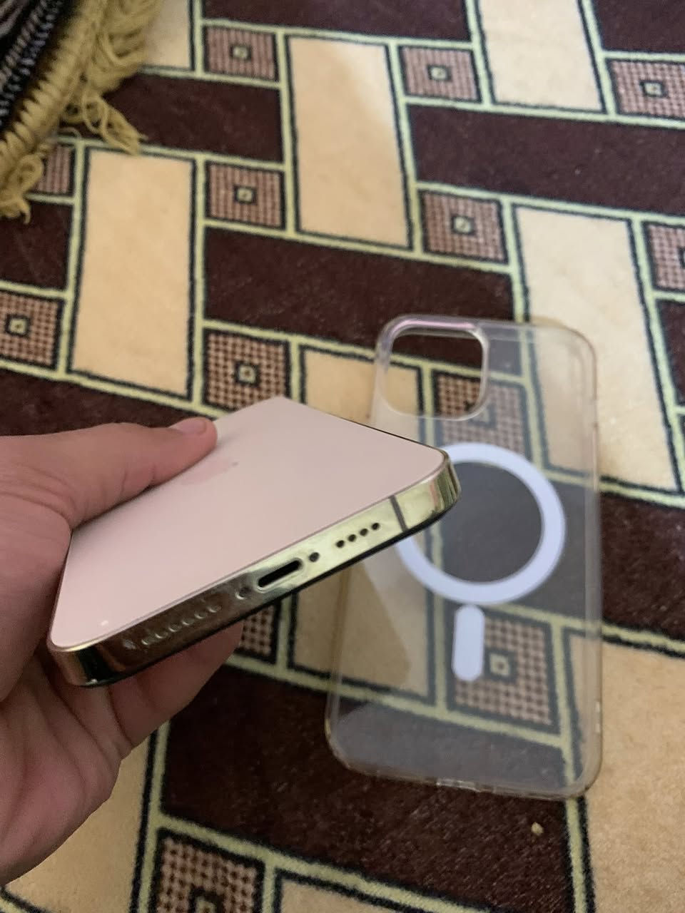 ‏سلام عليكم ايفون ‏12  برو ماكس للبيع جديد الجهاز المكان  نجف الاشرف  ابوصخير السعر 250 الاتصال على الرقم        ***********
