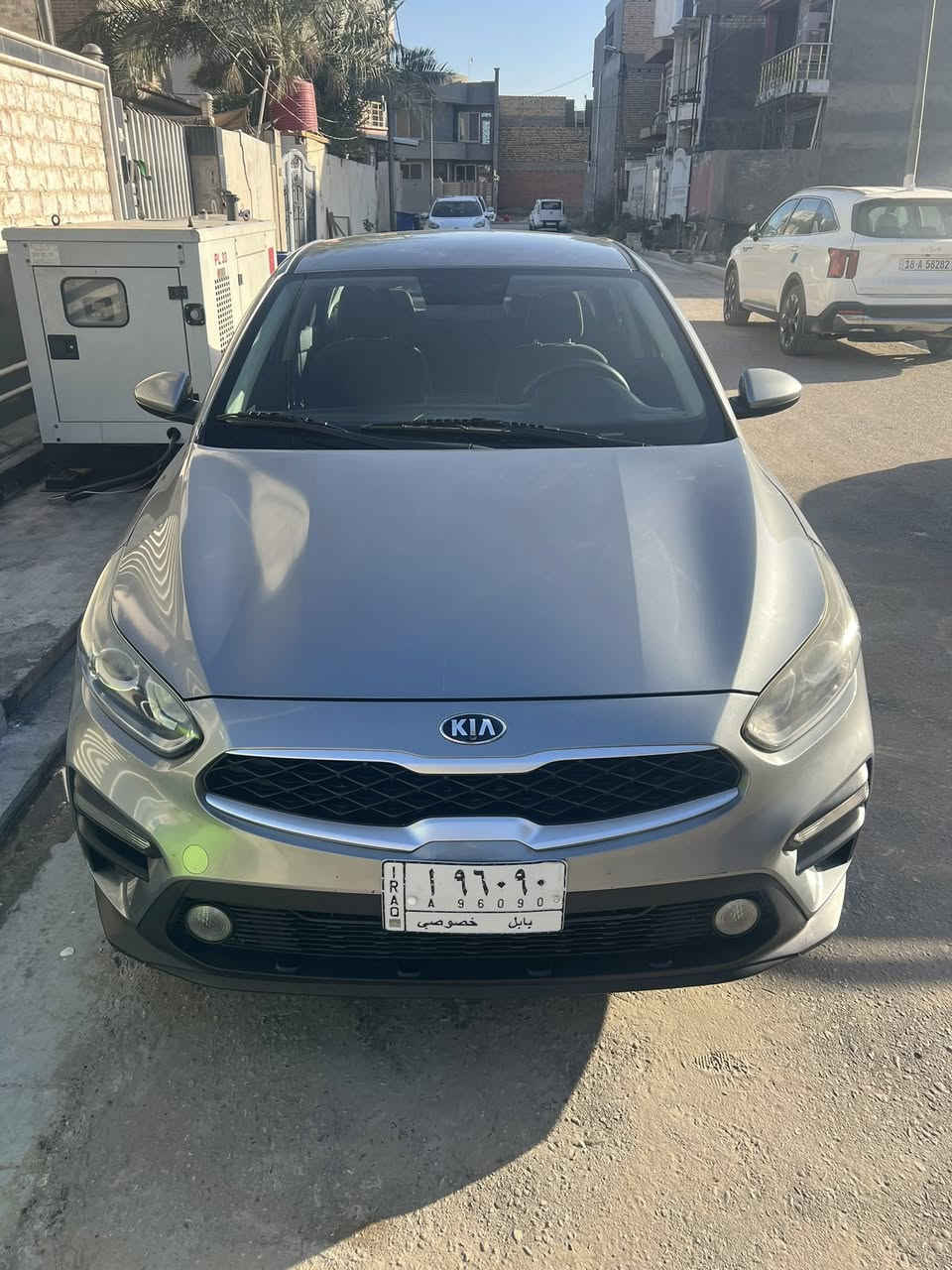 السلام عليكم 
سيراتو موديل ٢١ كير مكينه حداديه تخم تاير تبريد كفاله
سياره مكفوله عدا جوه قبق البانزين شوي بارد كفاله من كلشي لا صبغ ولا شخط 
رقم بابل الماني 
١٣٩
ماشيه ٤٦ الف 
مواصفات عاديه 
مكاني حله
***********
