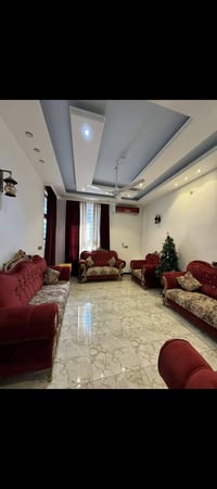 دار للبيع • ٢٢٠م • شارع ٦٠ الكرينات