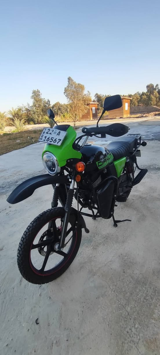 السلام عليكم للبيع دراجة دايون جبلي محرك 200cc موديل 25 طالعة من الوكالة ب 26 ما بيها اي نقص دراجة صارلها شهر من طالعة من الوكالة بعدها على حالة الوكالة رقم وسنوية السعر 3 وبيها مجال التواصل على الرقم ‏‪0781 829 3741‬‏
