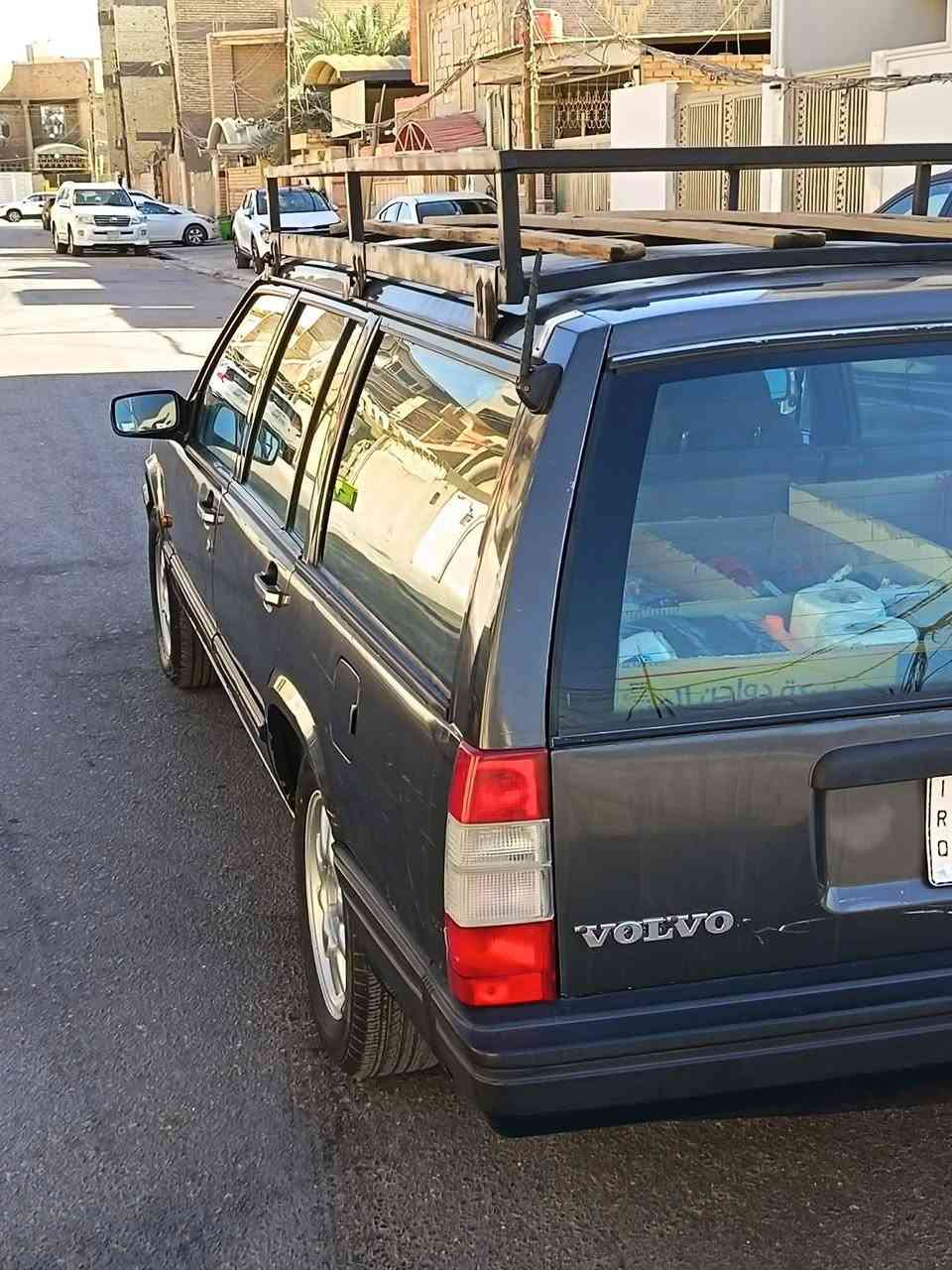 سلام عليكم فالفو ستيشن
حجم 940 موديل، 92 رقم انكليزي 
سنويه بسمي السيارة مكينه محور VVT  ياباني 
بدون صبغ بلادي مثل ماموضح بل صور 
سعرها 68 بيها مجال للطيبين مكاني نجف 
هذا رقمي ***********
