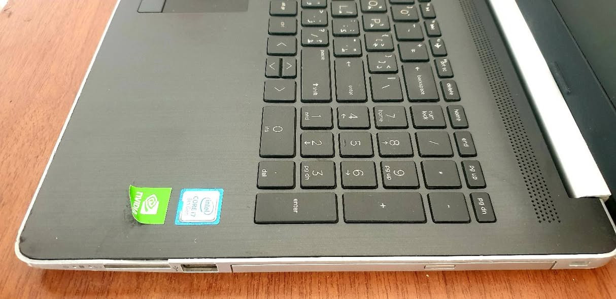 hp notebook15 core i7 الجيل الثامن 
الرام 16G الهارد 512ssd m.2
حجم الشاشة 15.6 FHD 
كارت الشاشة خارجي 2G geforce 
كارت الشاشة الداخلي 8G intel
النظافة 80% البطارية اكثر من ساعة 
مناسبة للبرامج الهندسية والالعاب المتوسطة 
وبرامج المونتاج السعر 300 الف المكان بعقوبة


**إذا كنت صاحب هذا الإعلان وتريد حذفه لأي سبب، رجاءا أرسل رسالة إلى الدعم الفني**