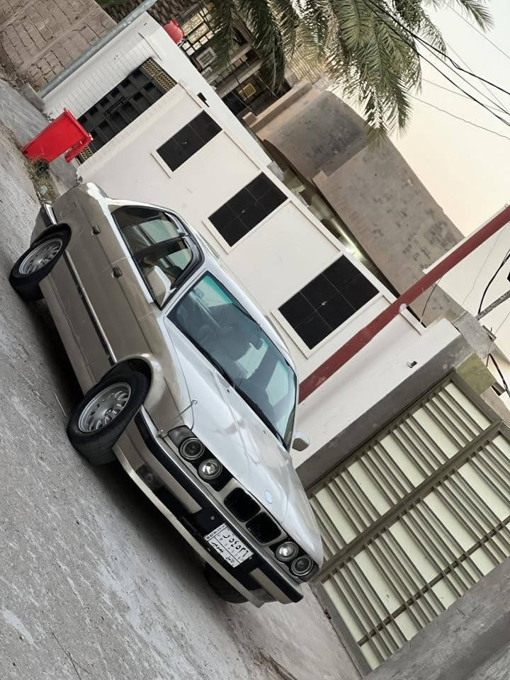 السلام عليكم 525 مسكر كير عادي
موديل 91 فتحه سلايد وكير ومكينه شرط علفحص بدون ضربه وببدون دواخل صدر امامي خلفي جديد داخل نضيف كدام العين جاهزه بدون نقوصات مكانها الانبار فلوجه 
للبيع او مراوس ب مارسدس دب
رقمي
***********

