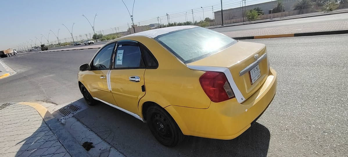 اوبترا 2009
سنويه لغايه 2027
محرك وكير توني شادهن بالكارتون صارلي 22 يوم
تبريد ثلج تايرات جدد بيها ضربه بسيطه بالصندوك 
السياره عليها هيئه 600 الف ع مشتري مصفره غرامات
سعرها 38 قفل قفل 🔒 
مكانها البصره ***********
