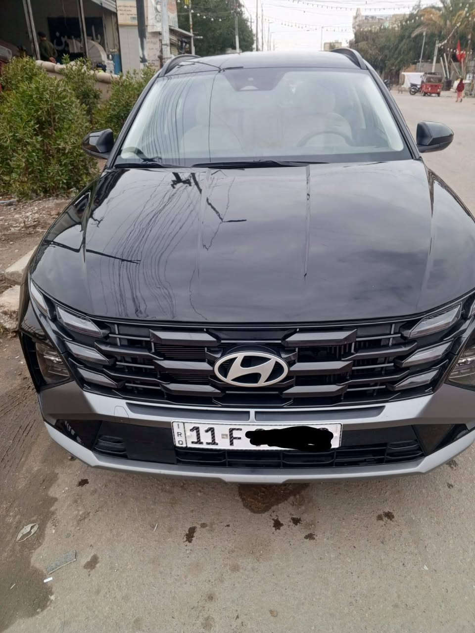 توسان هايبرد لون اسود داخل ابيض بغداد بسمي حادثة صبغ بنيد وبارد بابين فقط سياره ماشية 20الف ***********.   سعر 200$   بية مجال حك لجية
