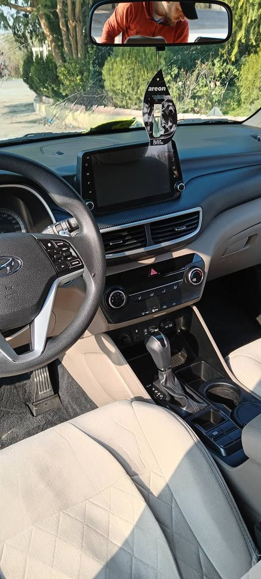 اللهم صل على محمد وآل محمد  
توسان 2019 خليجي شركه الكاصد فول
 مواصفات عدا بانوراما 
ماشيه 80 الف
محرك بوضع الشركه مامفتوح 
رقم اربيل بسمي الدولي سنويه 2030
2 كراسي كهرباء 
فول تحكم ستيرن حته شفتات بيه
بصمة تشغيل + بصمه ابواب
لايت خمس عدسات متحركه ويه الاستيرن
حساس خلفي 
نضام ترحيب + مري شفط ويه القفل 
اشاير بلمري + قطعتين تبريد 
كشنات جلد + شحن لاسلكي 
ثلاجه داخل الجكمجه 
3 وضعيات قياده نورمل + سبورت+ ايكو 
لد امامي + تخم تاير جديد 
السبير وضع الشركه مانانزل 
بصمتين مع السياره وحده بعده مامستخدمه بنايلون الشركه 
السونار ويه الصور
دبل دوسه ابلادي  
حداديه خير من الله بعده شركه
السياره خير من الله مال بيت وين مايعجب اطلع اتراي 
مكان سياره بديالى المقداديه 
رقم المبايل ***********
