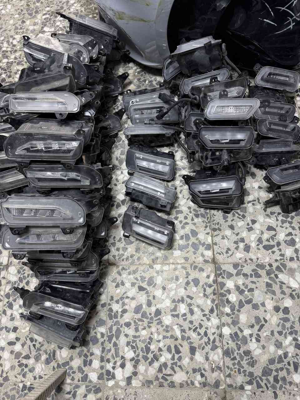 متوفر جميع الدعاميات الخلفية كل فئات جنيسيز وكافة نواعم دعامية اشارة فسفورة نيكلة g70-gv70-g80-g80للاستفسار ***********
***********
بغداد شارع 6
