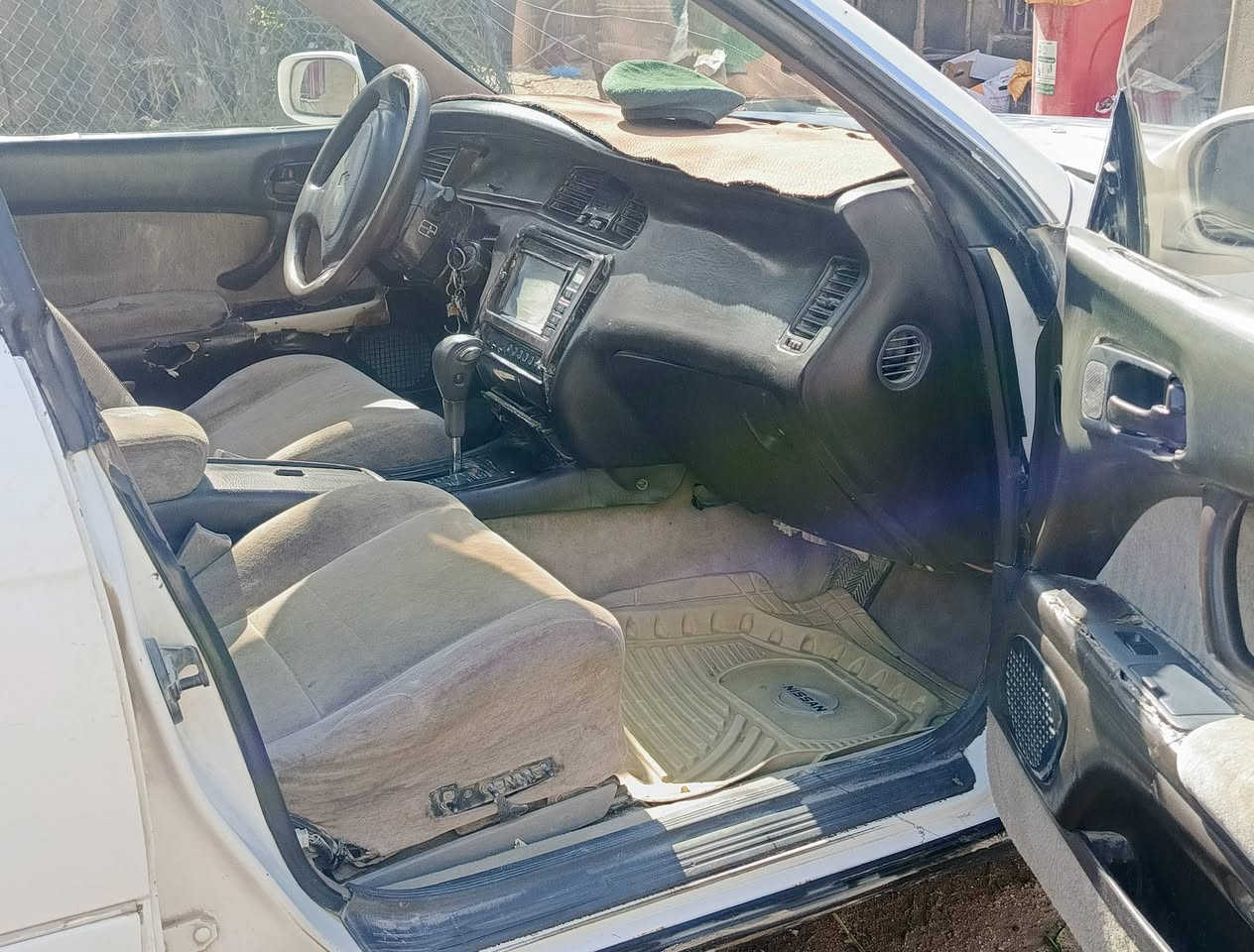 السلام عليكم
بطة متصل حلوة تفاصيل سيارة اتصل وبخدمتك مكان البصرة كرمة علي 
اتصال ***********
***********
رايدها ب 33
