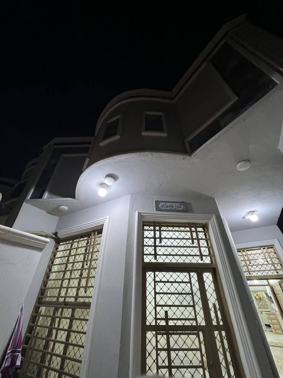 🏠دار للبيع 🏠
__
⭕العنوان:حي الفرات 
  ⭕️قرب:شارع المستوصف 
⭕موقع مميز _
____
🌿طابوصرف 
🌿بناء جديد 2023
🌿طابقين 
🌿كونكريت
🌿قريب عل ساحه 

♦️المساحة :100م
♦️الواجهة  : 5متر
----------------
                     
تفاصيل الدار 🏠
___
🌿غرف نوم عدد2💯
🌿صالة عداد2
🌿مطبخ 
🌿استقبال 
🌿مجمع صحي 

    
   #مكتب_صناع_المال_للعقار 
عنوان المكتب
الفرات شارع الصب قرب التسفيرات 
للاستفسار مراجعة المكتب اولاتصال على الارقام 
***********
***********
