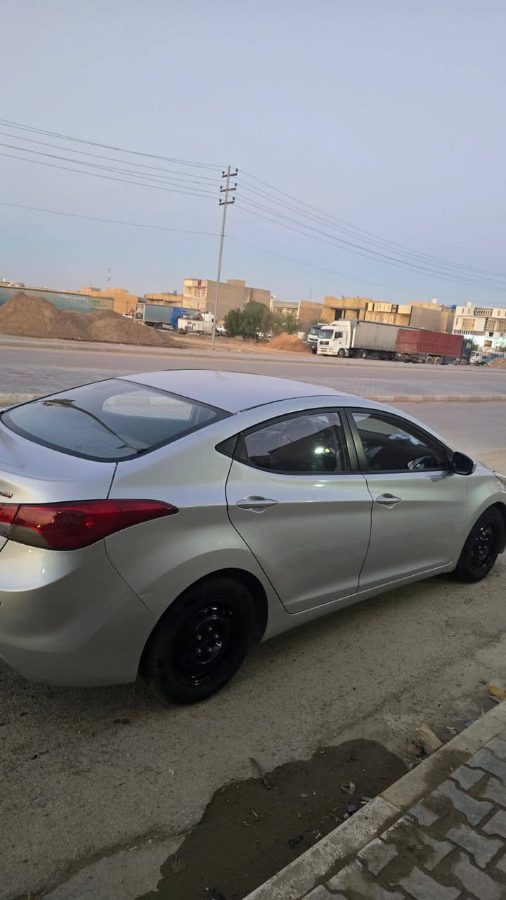 السلام عليكم هونداي افانتي موديل 12 السياره كير مكينه كفاله حداديه نضافته 90 بلميه تخم تاير جديد السياره رقم واصط بسمنه السياره بيه أربع قطع رش اثر جراد السعر المطلوب 95 وبيه مجال موقع السياره كوت الخاجيه للتواصل ***********
