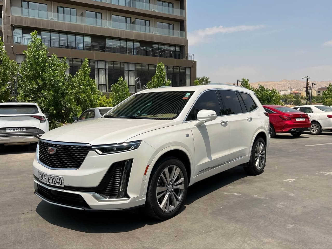 كاديلاك XT6 موديل 2022 
محرك 6 سلندر 3600
فئة بريميوم لاكجري 
السعر 310 بيها مجال 
جام اسود باقي لشهر 9
داخل ملكي قهوائي اسود 7 مقعد
سنوية عظم جديد لحد 2030
حادث فقط جاملغ و الباب صائق بارد بدون صبغ
ماشي 63 ميل
صور حادث موجود
السيارة فول مواصفات، 
ايرباك بس برده وراجع شريكة سيستم
• ماوس للتحكم بالشاشة
• ستيرن هتير
• كشنات خزن ميموري
• كشنات تدفئة
• كشنات اهتزاز للتنبيه من الاصطدام
• كشنات أمامية كهربائية
• كشنات خلفية تصعد وتنزل كهرباء
• جنطة كهرباء وتفتح بالقدم
• حساسات أمامية وخلفية
• رادارات جانبية
• داتا شو لعرض تنبيهات الاصطدام
• 4 وضعيات قيادة
• 2 ويل / 4 ويل / نورمل / سبورت
• هاند بريك إلكتروني
• بانوراما
• تبريد مركزي 3 قطع
• لايتات LED
• مرايات شفط وإشارات بالمرايات
• منافذ USB و Type-C بكل مكان
• نظام صوت Bose
السعر 310 بيها مجال 
رقم واتس 
 *********** أربيل, العراق
