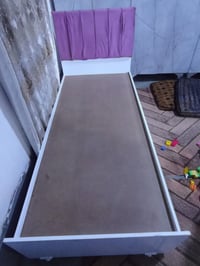 غرفة نوم • أثاث خشبي • ديكور