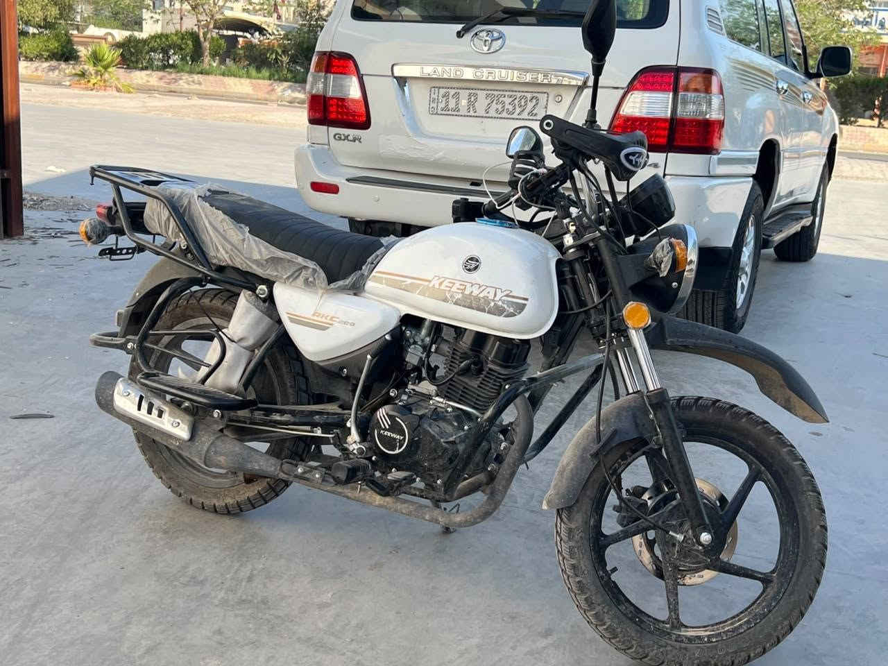 ​📢 للبيع: دراجة Keeway RKC 200 (شركة كيوي الأصلية) 📢المنشأ ايطالي
الشركة والموديل: Keeway RKC 200 (إنتاج شركة كيوي المعروفة بمتانتها).
​المسافة المقطوعة: 25,844 كم فقط.
​الحالة: الدراجة نظيفة جداً وبعدها على السحك، جاهزة ومكفولة من أي نقص
الموديل :2025مشتريه بل 2026
​العنوان: ديالى - المقدادية.
​رقم الهاتف للتواصل:***********مكلف بل نشر غير متواجد ع فيس
