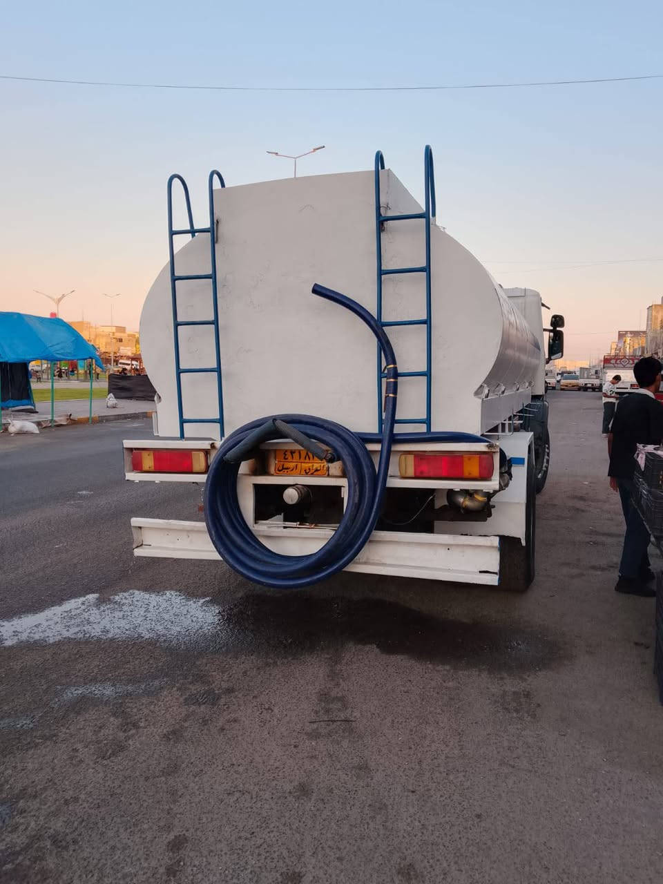 السلام عليكم سكانيا لبيع موديل 97 مكينة بيهة خط تبخير كير شاصي كفالة سعر. 170 وبيها م جال رقم تلفون ***********
